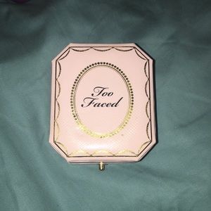 Too Faced Diamond Highlighter